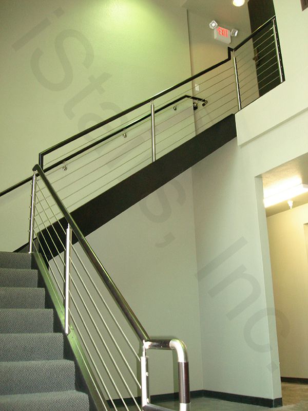 Beech Top with Cable Railings
Cable railing w/beech top